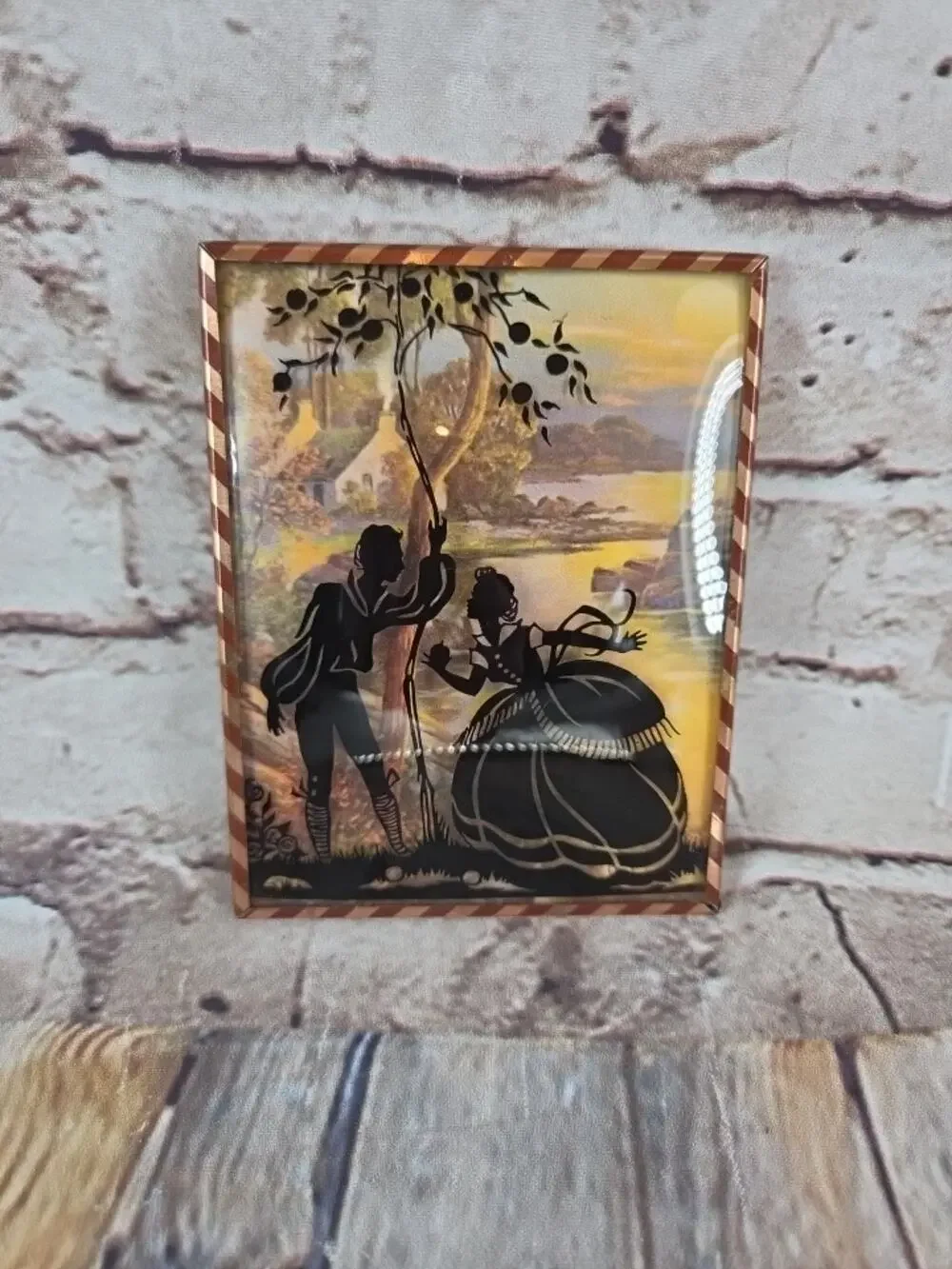 Vintage Silhouette Reverse Painted Bubble Convex Glass 4.5